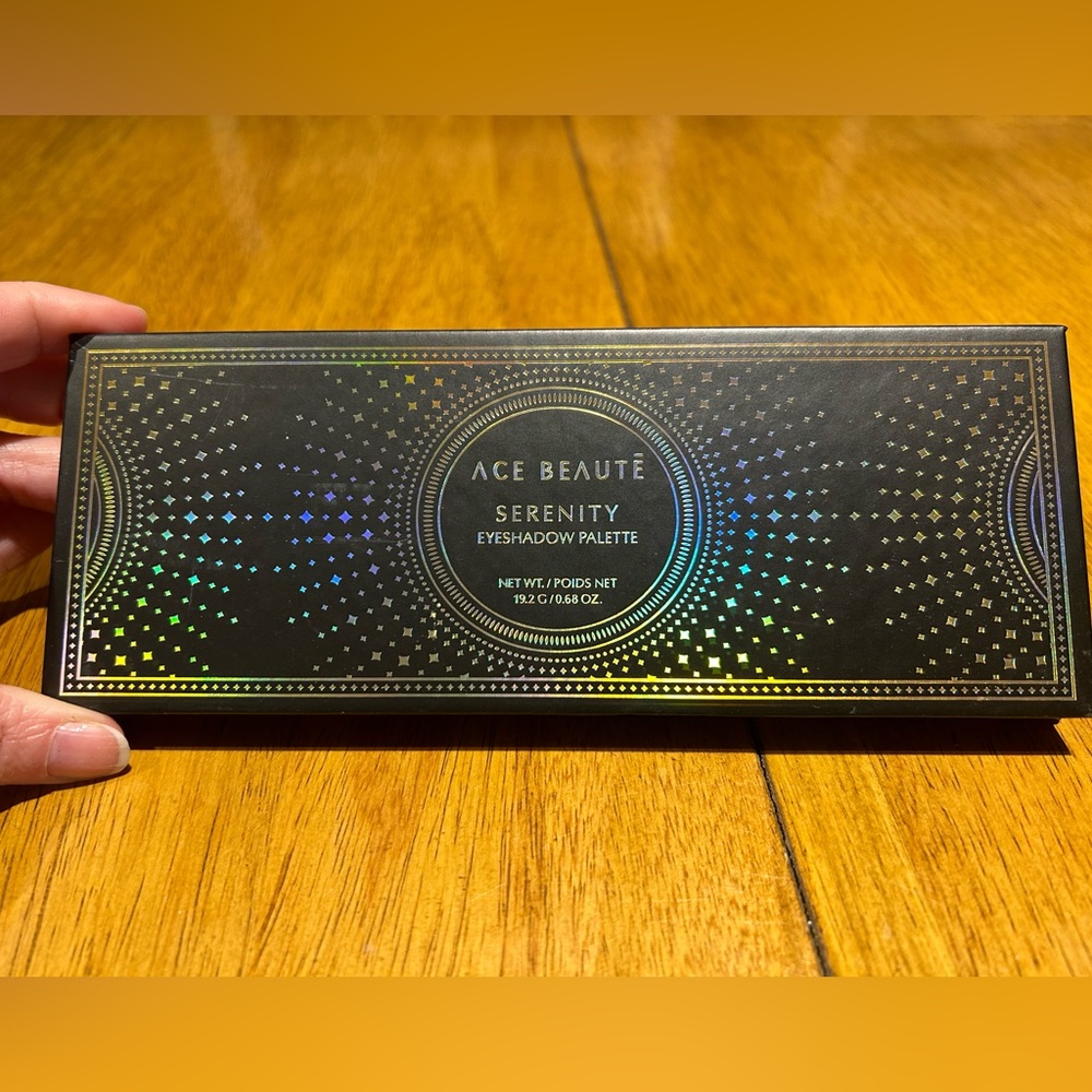 ACE BEAUTE Serenity Eyeshadow Palette (Limited Edition)